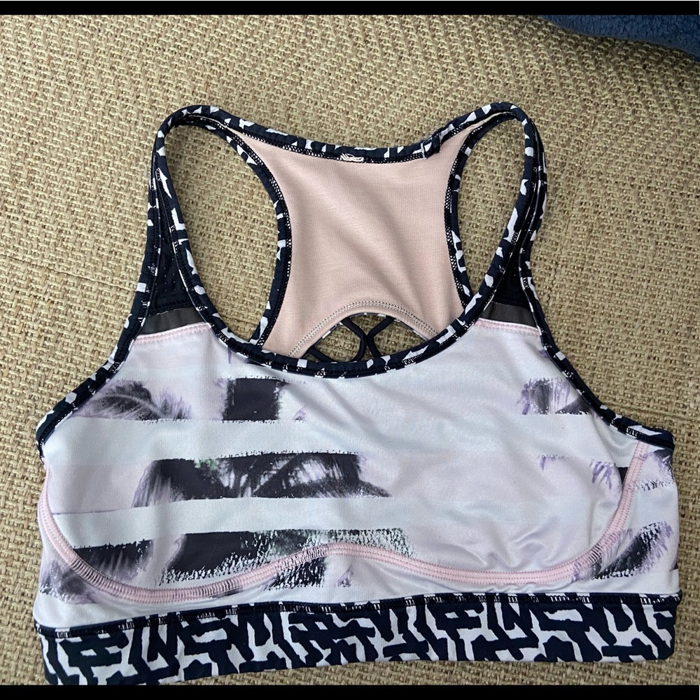 Lululemon Sports Bra - Size 8